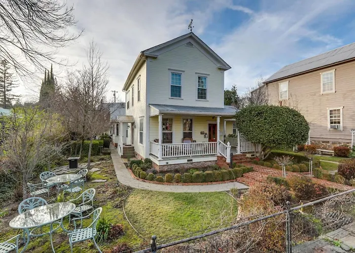 Romantic Victorian Getaway The Fox