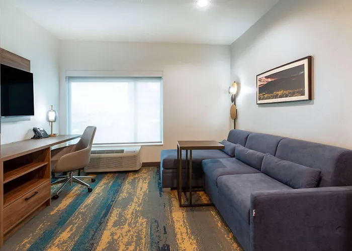 La Quinta Inn & Suites By Wyndham Galt Lodi North